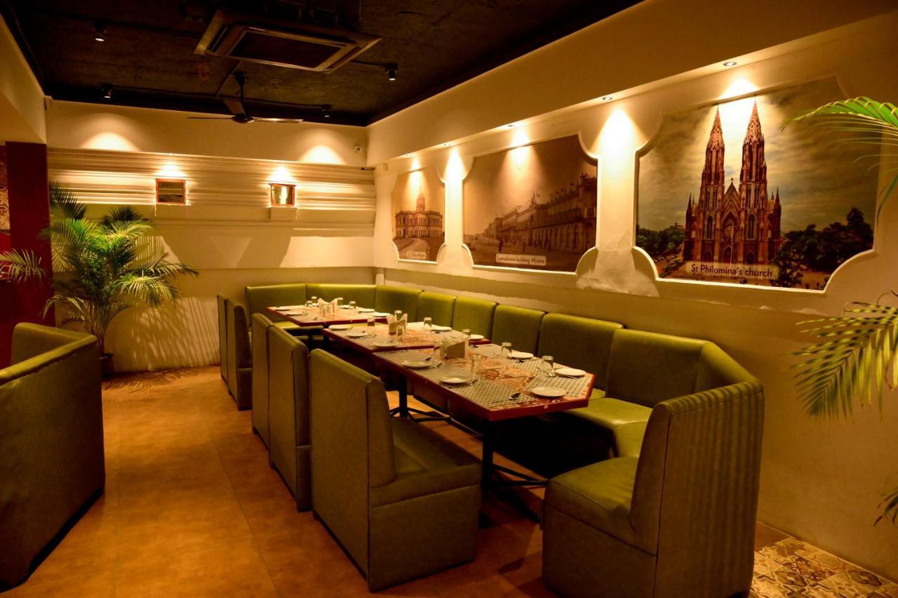 Maya'S Kings Kourt Mysore Exterior foto